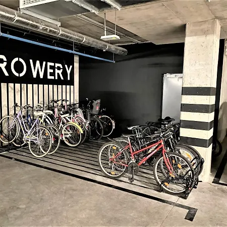 アパート Apartamentyrogowo Com *